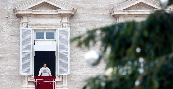 En vísperas de Navidad, el papa Francisco llamó a “no confundir la fiesta con el consumismo”