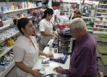 Farmacias paran una hora y movilizan a Tribunales para pedir el freno al DNU: “Lleva a la destrucción a la profesión”