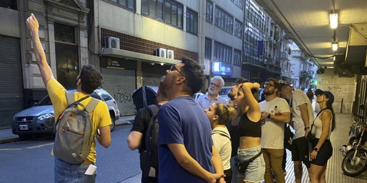 Hampa Tours: una narración oral de casos policiales desde el lugar de los hechos