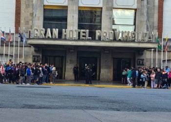 Javier Milei llegó a Mar del Plata para ver el espectáculo teatral de Fátima Florez
