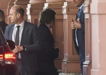 Javier Milei presidente en vivo: comienzan las sesiones extraordinarias para debatir la ley ómnibus en el Congreso