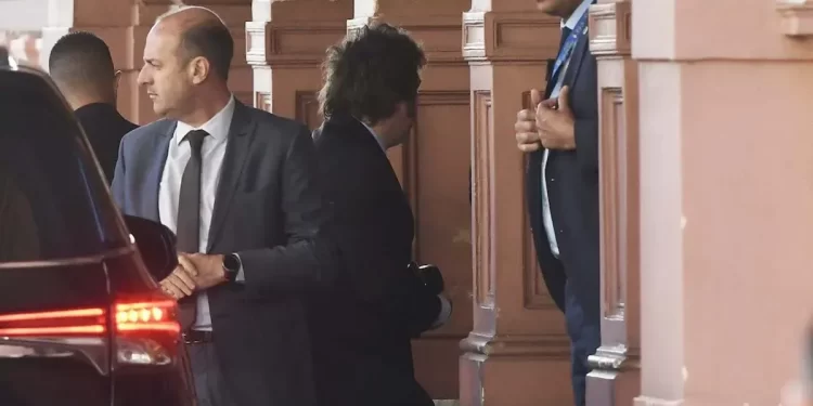 Javier Milei presidente en vivo: comienzan las sesiones extraordinarias para debatir la ley ómnibus en el Congreso
