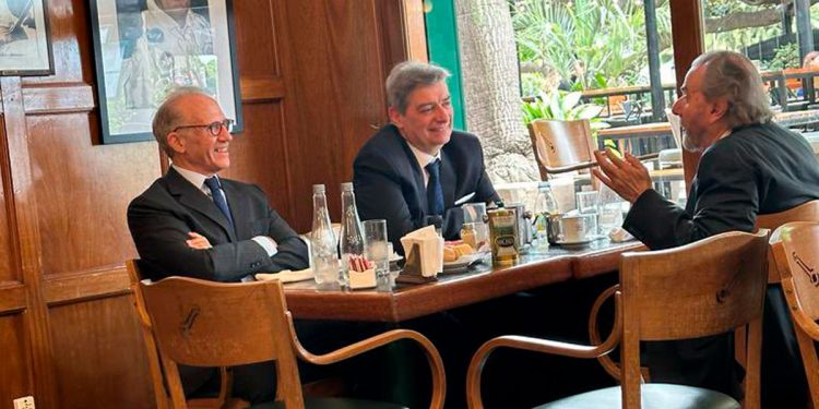 La Corte recibe a la nueva gestión envuelta en una pelea por el caso Robles