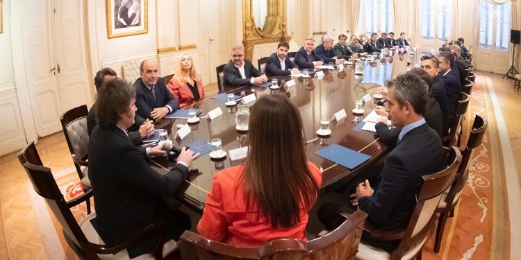 La liga de gobernadores peronistas pidió no tocar Ganancias: «No sería el camino adecuado»