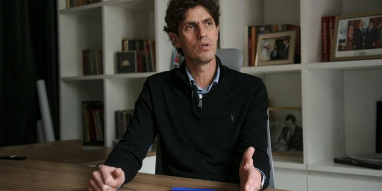 La UCR calificó de «inválido» el DNU y pidió una ley para votarlo «por capítulos»