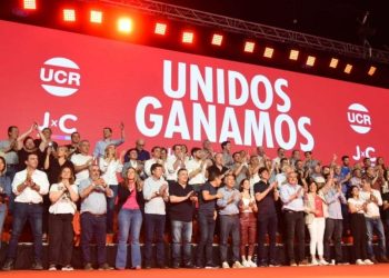La UCR y Evolución Radical negocian la reunificación en Diputados: quién podría presidir el bloque