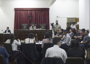 Ley ómnibus: juicios por jurados en materia penal y magistrados con toga y martillo