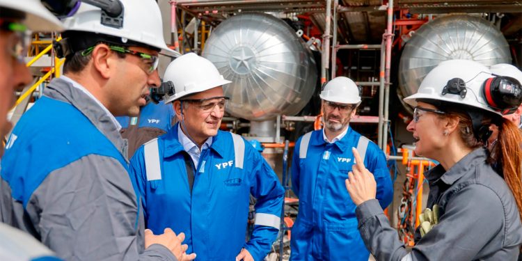 Marín se propone “cuadriplicar” el valor de YPF y concretar el proyecto de GNL