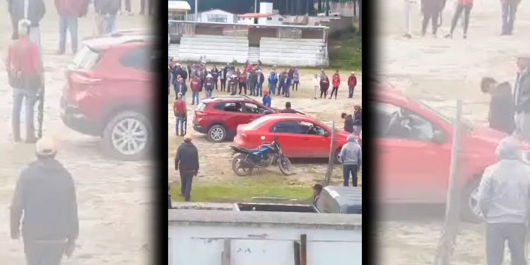 México: enfrentamiento entre pobladores y presuntos criminales dejó 14 muertos