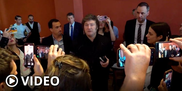Milei deseó que 2024 “sea un año en el cual podamos empezar a reconstruir Argentina”