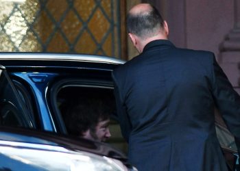 Milei encabeza la segunda reunión de Gabinete y habrá una nueva conferencia de Adorni