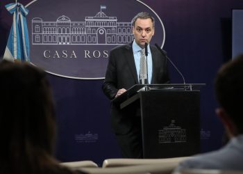 Milei envía hoy el “paquete de leyes” al Congreso, informó el portavoz Adorni