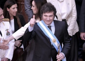 Milei le pidió a la dirigencia política que “abandone las anteojeras ideológicas”