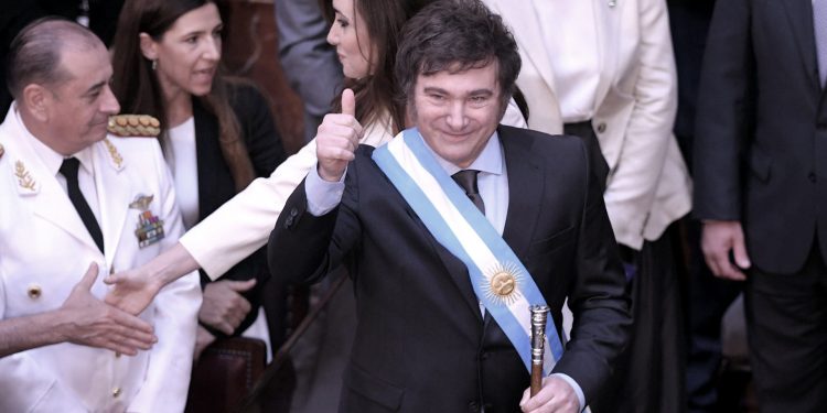 Milei le pidió a la dirigencia política que “abandone las anteojeras ideológicas”