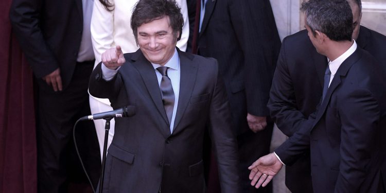 Milei sumó apoyos y saludos de empresarios y académicos