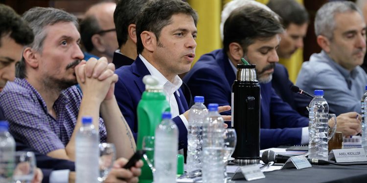 Para el PJ bonaerense, la estrategia legislativa, judicial y de la calle deben ir de la mano