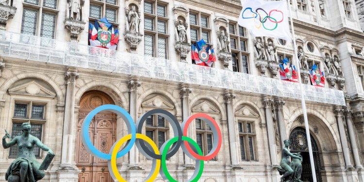 París 2024: el COI dio vía libre a rusos y bielorrusos, pero con bandera neutral