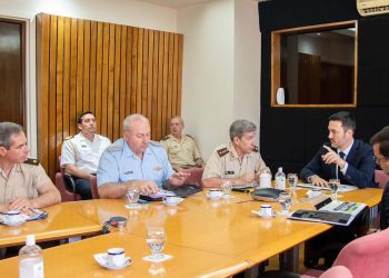 Petri: “Trabajaremos de forma coordinada para poner en valor nuestro sistema de Defensa”