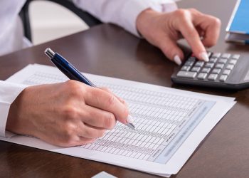 Piden equiparar en impuestos a trabajadores autónomos con los de relación de dependencia