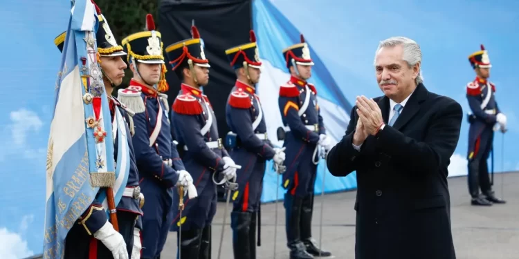 Presidencia desmiente que Alberto Fernández haya reservado su custodia vitalicia