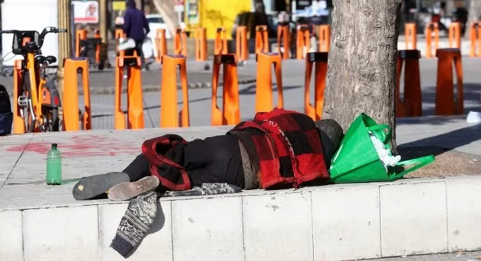 Según la UCA, la pobreza alcanzó el 44,7% y afecta a casi 19 millones de argentinos