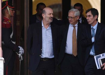 Sturzenegger anticipó que el gobierno enviará al Congreso otra ley para eliminar 160 regulaciones