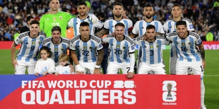 Un éxito: la selección argentina termina el 2023 en lo más alto del ranking FIFA