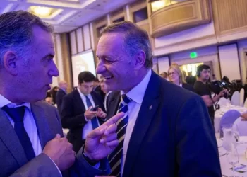 Yamandú Orsi se impondría ante Álvaro Delgado si las elecciones fueran hoy