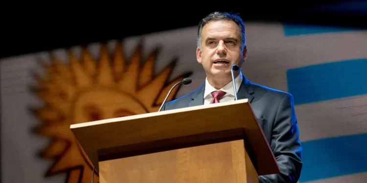 Yamandú Orsi sobre los dichos de Luis Lacalle Pou: “Que se dedique a gobernar”