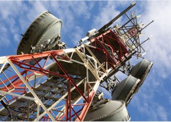 Acuerdan revisar la normativa vigente de las antenas de telecomunicaciones