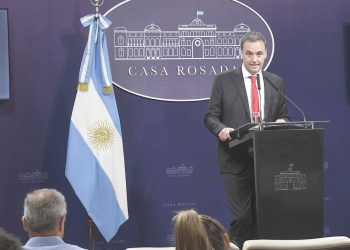 Adorni dijo que el Gobierno nunca va a aplicar el “modelo de toma y daca” de la política