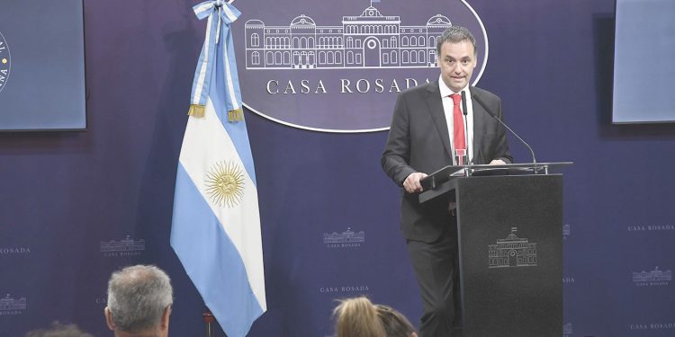 Adorni dijo que el Gobierno nunca va a aplicar el “modelo de toma y daca” de la política