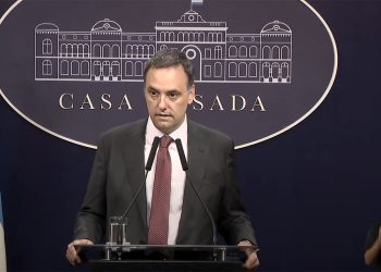 Adorni: el Gobierno descontará el día a los estatales que paren el 24