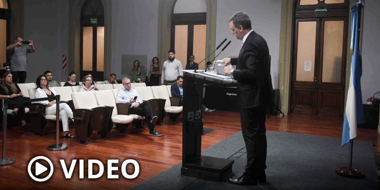 Adorni negó que el Gobierno hubiera realizado cambios en la ley “Bases”