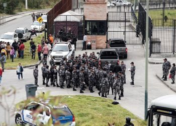 Arremetida narco en Ecuador: liberan a 41 rehenes en cárceles pero 136 siguen retenidos