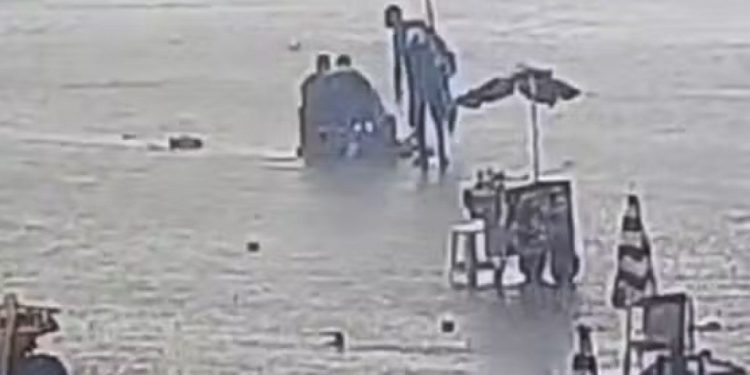 Brasil: un rayo mató a una mujer y dejó siete heridos en una playa
