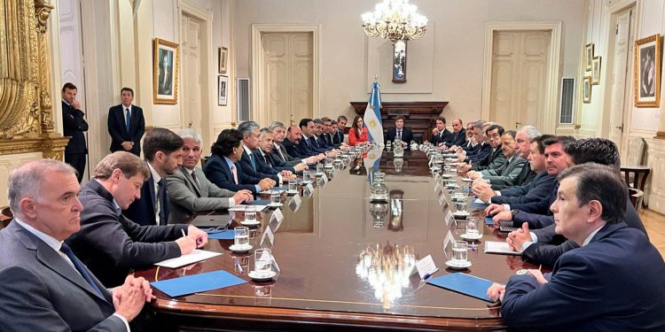 Cómo se preparan las provincias para un 2024 en el que “no hay plata”