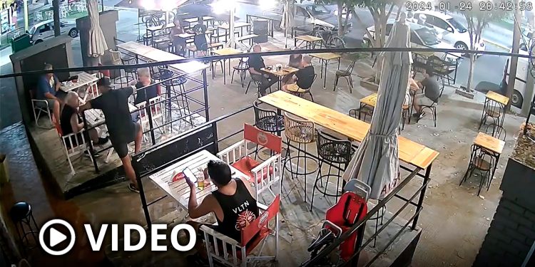 Dejó una amenaza en un bar de Rosario y disparó a los clientes, pero el arma no funcionó