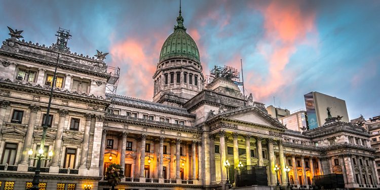 El Ejecutivo prorrogó las sesiones extraordinarias del Congreso hasta el 15 de febrero