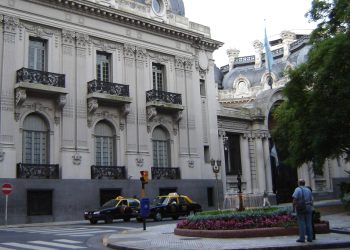 El Gobierno aseguró que “sigue con preocupación” la situación política en Venezuela