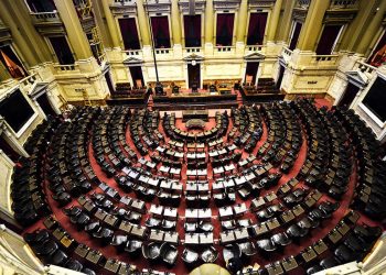 El Gobierno extendió las sesiones extraordinarias en el Congreso