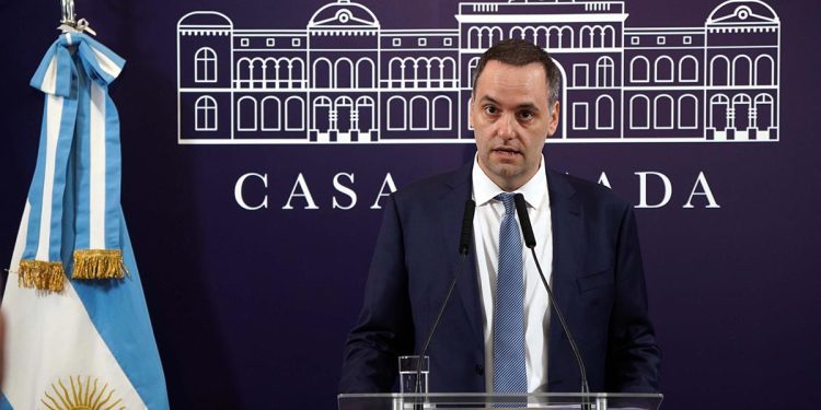 El gobierno intenta presionar a la oposición con la creación de una fiscalía anticorrupción que ya existe