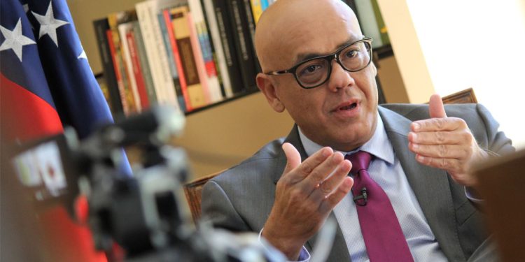 El Parlamento llamó a los venezolanos a definir el calendario para las presidenciales