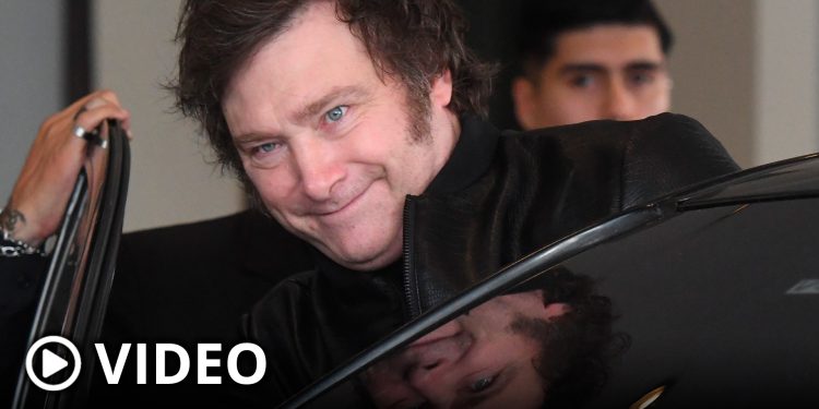 El Presidente inicia su viaje a la Antártida