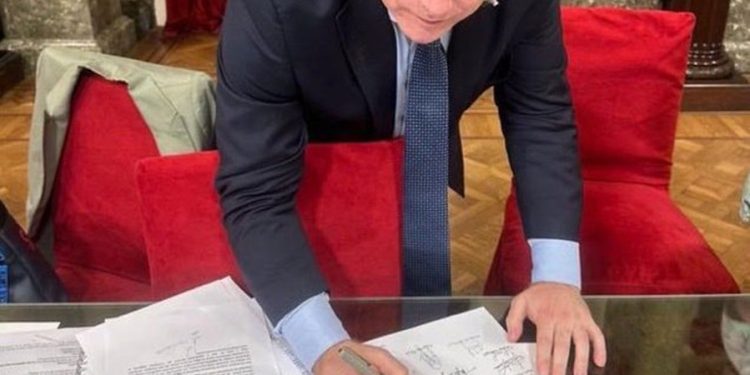 El secreto dentro del proyecto Ómnibus que habilita dividir el mega DNU y transformarlo en ley