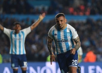 Espera, desplantes e incertidumbres: Vecchio se va de Racing