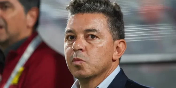 Gallardo se cansó de Benzemá y ya le busca reemplazante