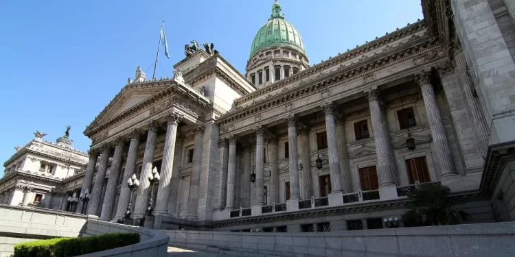 Gobierno volvió a advertir que si no se aprueba la ley ómnibus “el ajuste será mayor para todos”