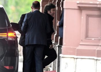 Javier Milei encabeza la primera reunión de gabinete del año