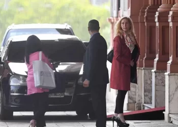 Karina Milei recibió a la Iglesia en Casa Rosada